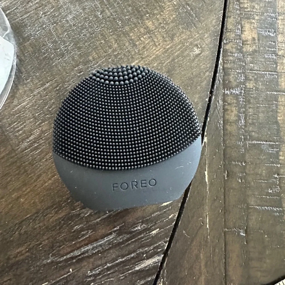FOREO LUNA fofo Smart Facial‎ Cleansing Brush Midnight Black Skin Analyzer NIP
